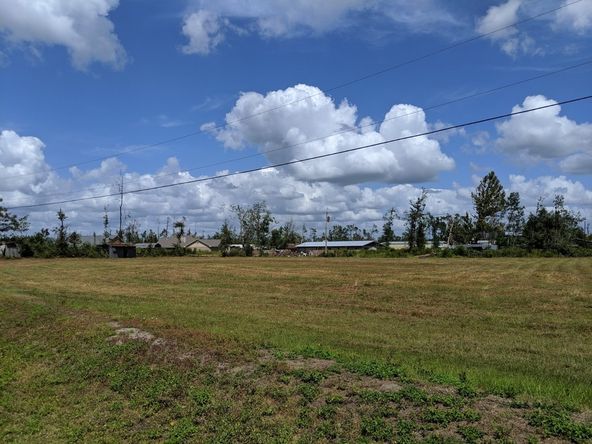 Highway 231 Warehouse: 6935 N Highway 231, Panama City, FL 32404